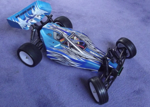 My brand new Ansmann mad monkey which is the first kit I ever built, might not seem much t some but i'm very proud of it. Under the body is an Etronix photon 10t, Overlander 25c 3250mah lipo and a carson reflex radio.