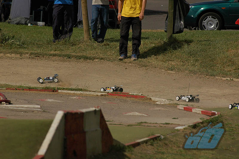 A final Start -  Richard Lowe leads Bradders