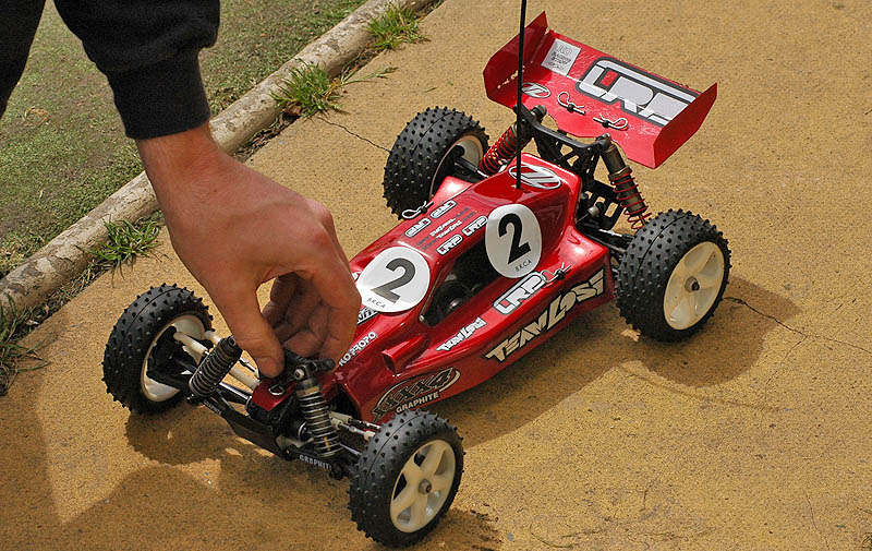 xxxx4  ??  Tricky Taylor with his XX4, possibly showing the way losi are headed ?