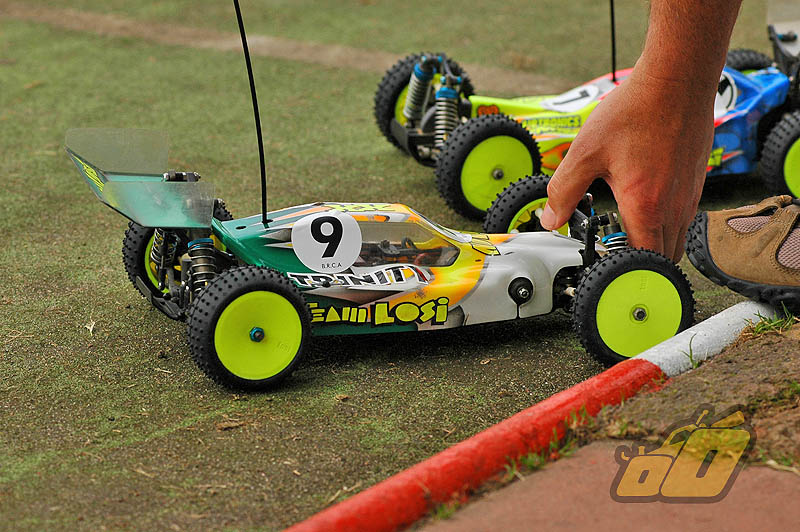 Steenari getting the hand of Gil Losi Jr