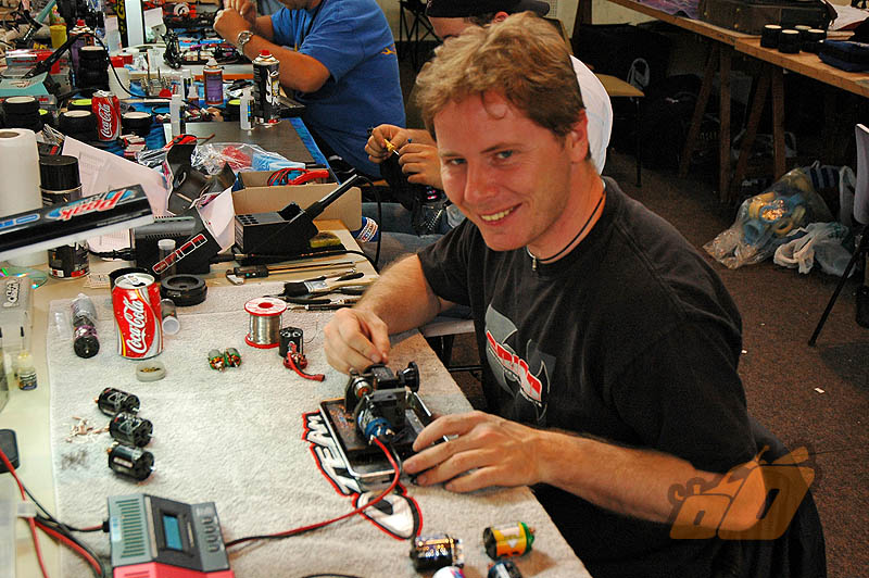 Oscar Jansen, working on MY motor ! thanks oscar.