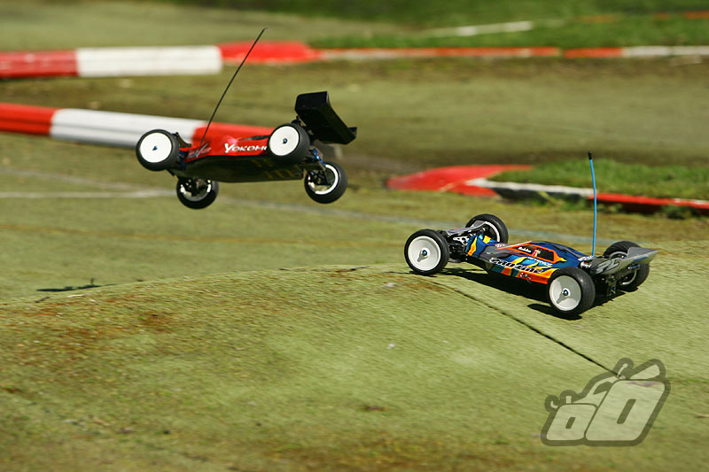 Yardy chases moss in the top heat