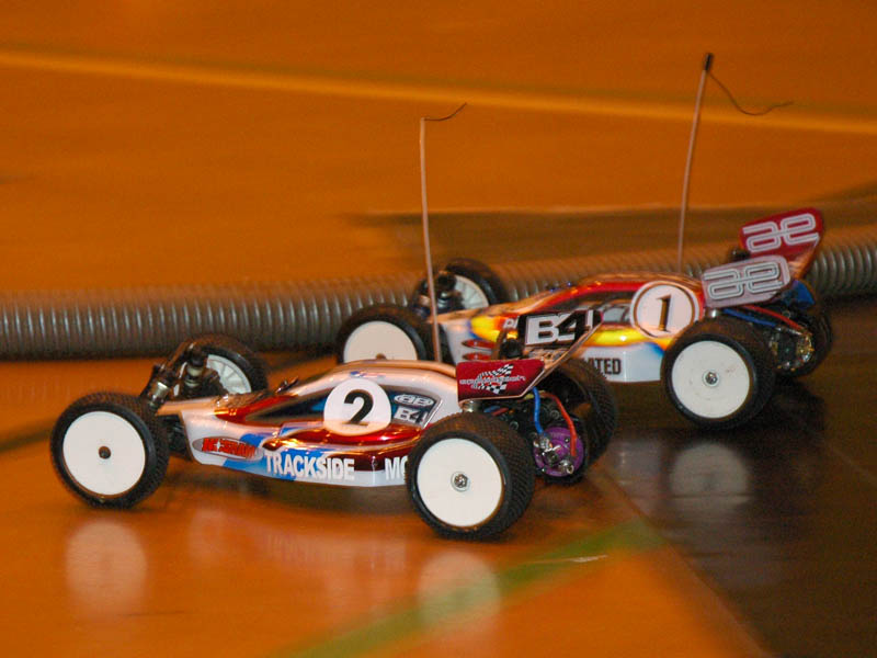 Cragg trying the inside - 2wd final