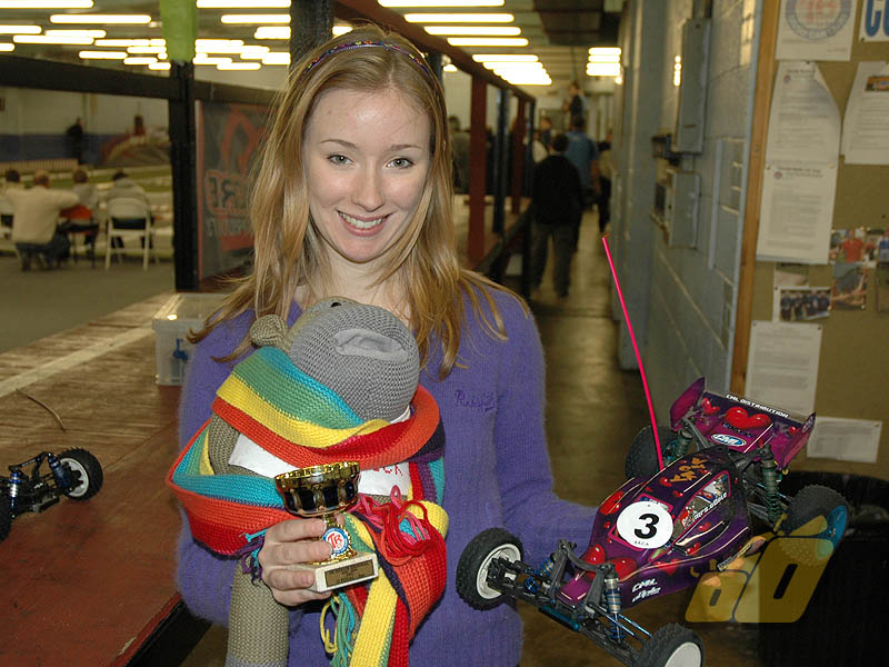 Mrs.oOple with her trophy and B4 FT