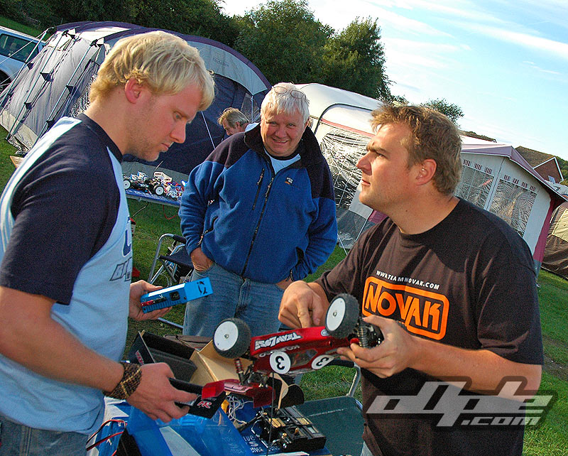Drescher faces up to tricky as bill looks on confused